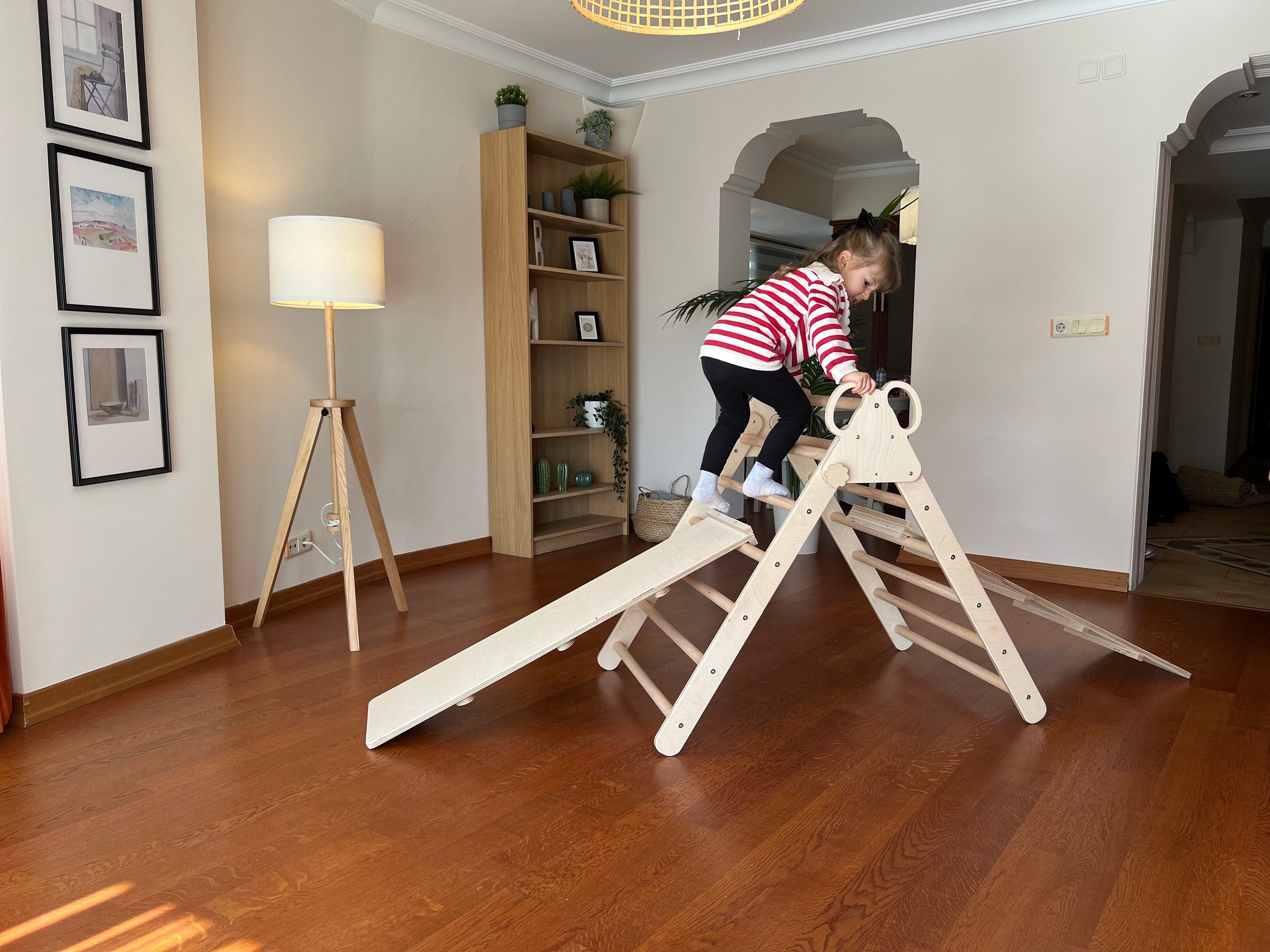 Folding Wooden Climbing Triangle for Kids, Montessori GYM Triangle